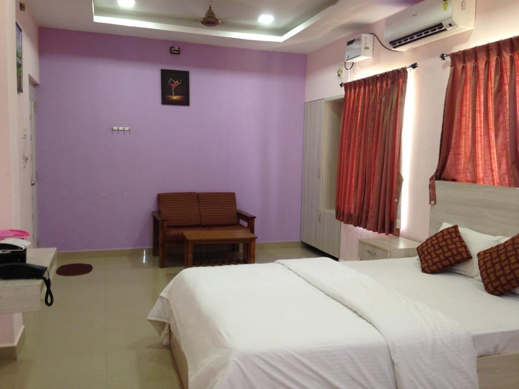 شيناي Oyo 4355 Goodland Inn المظهر الخارجي الصورة